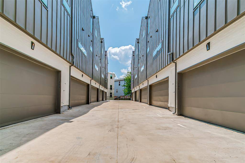 6028 Lewis Street #202, Dallas, TX 75206