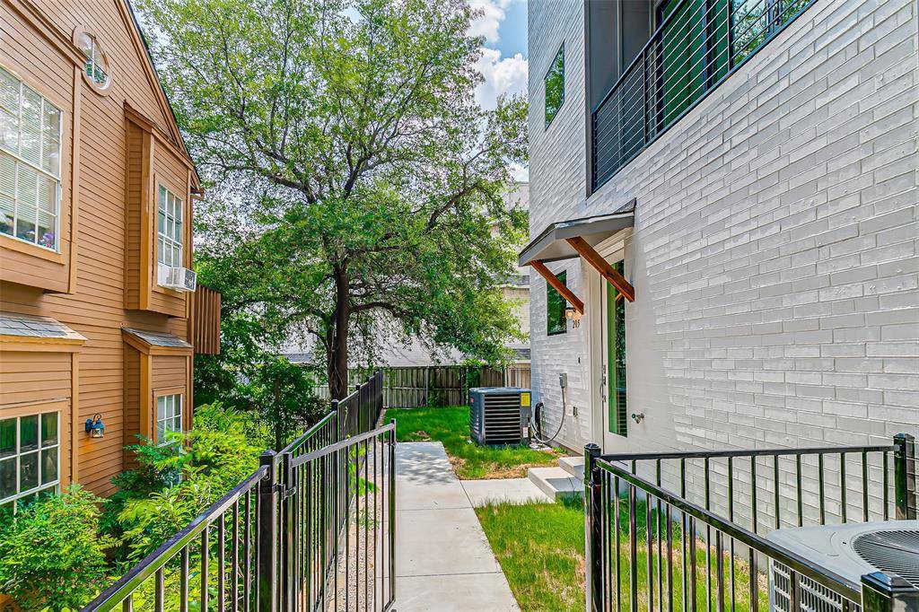 6028 Lewis Street #202, Dallas, TX 75206