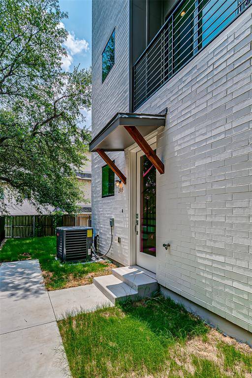 6028 Lewis Street #202, Dallas, TX 75206