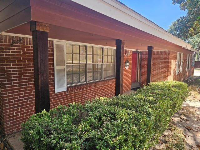 2501 White Oak Lane, Arlington, TX 76012