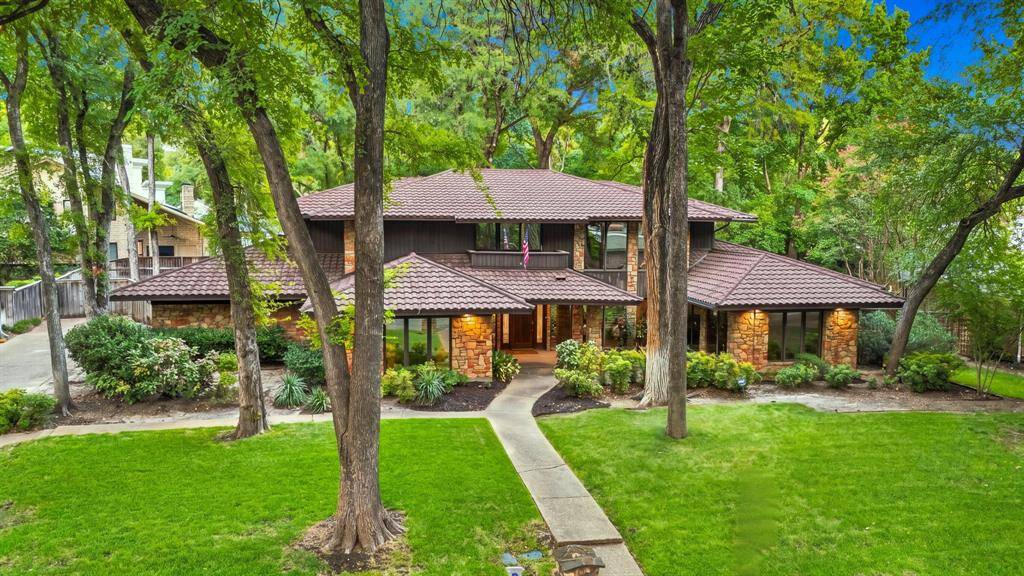 4829 Overton Woods Drive, Fort Worth, TX 76109