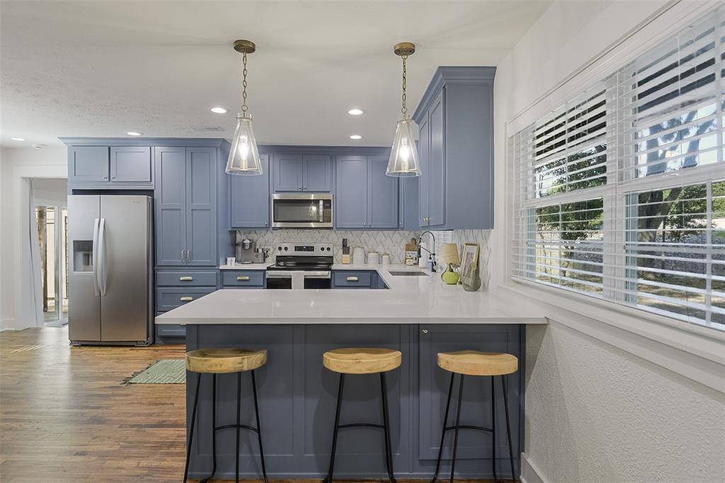 313 Highland Avenue, Waxahachie, TX 75165