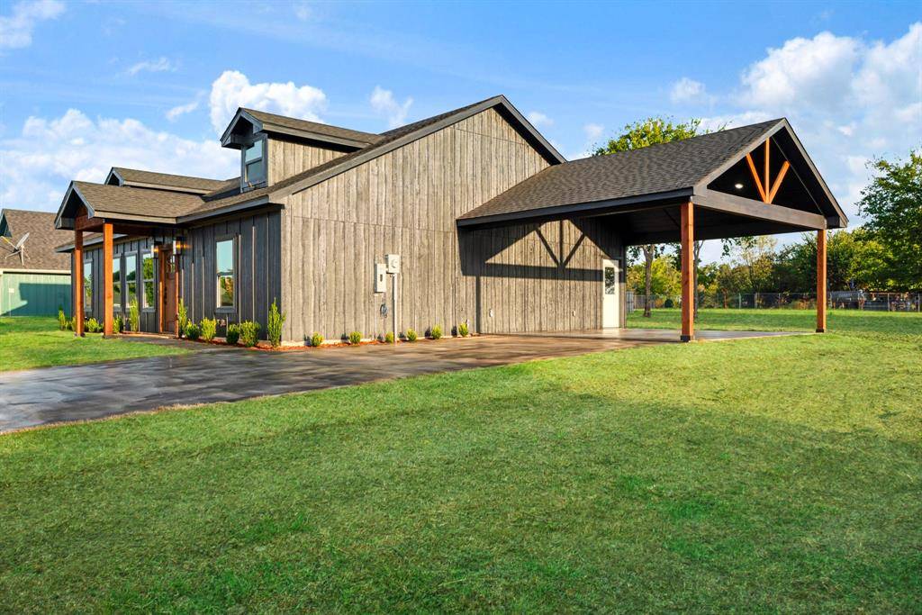 175 Helena Drive, Powderly, TX 75473