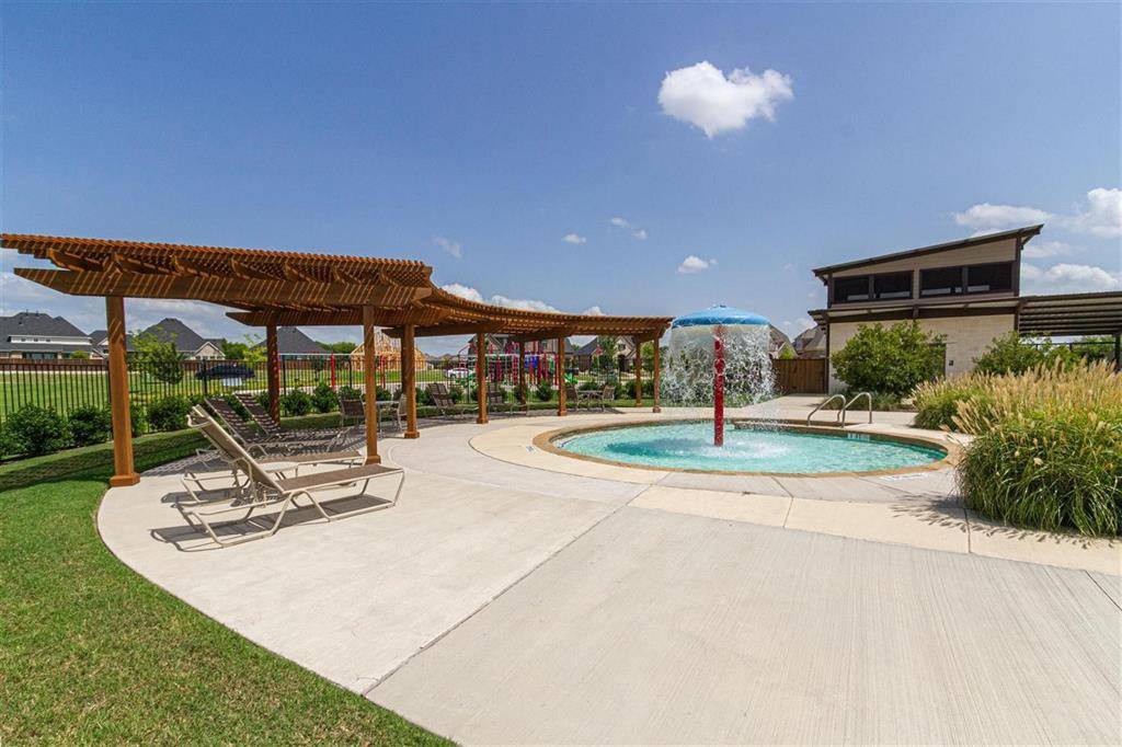 711 Meadow Holly Drive, Wylie, TX 75098