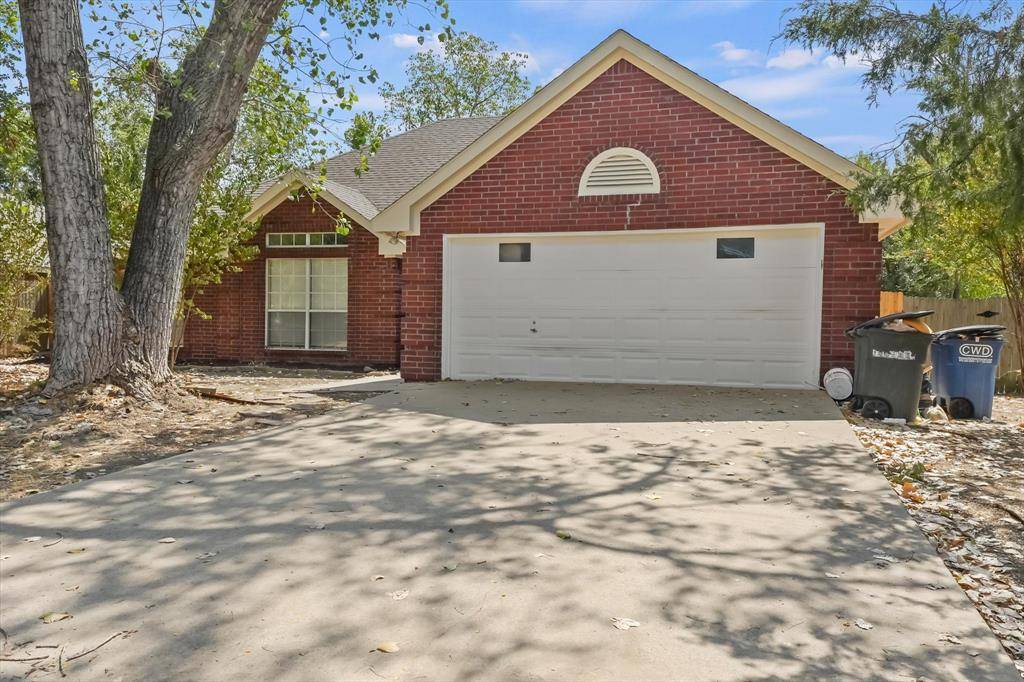 2129 Whetstone Drive, Corinth, TX 76210