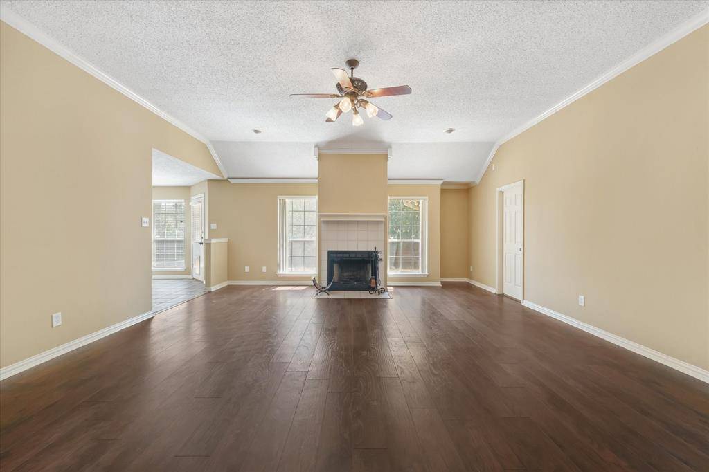 2129 Whetstone Drive, Corinth, TX 76210