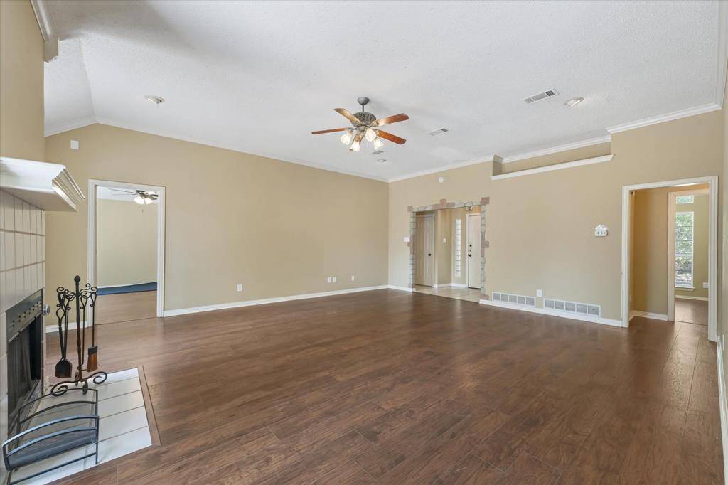 2129 Whetstone Drive, Corinth, TX 76210