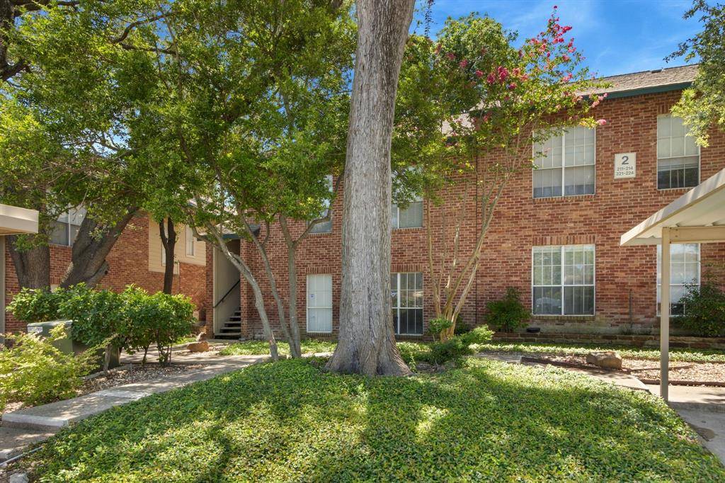 8601 Park Lane #221, Dallas, TX 75231