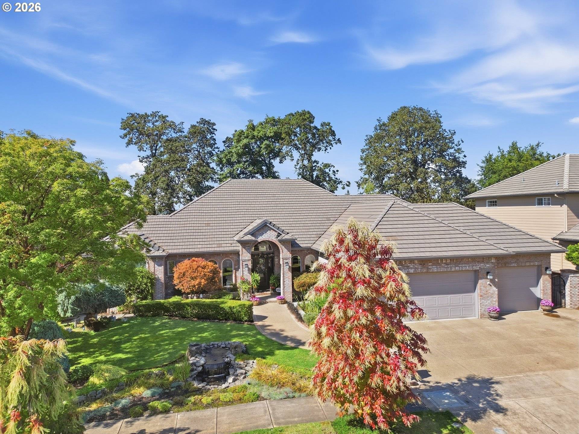 3910 MIRROR POND WAY, Eugene, OR 97408