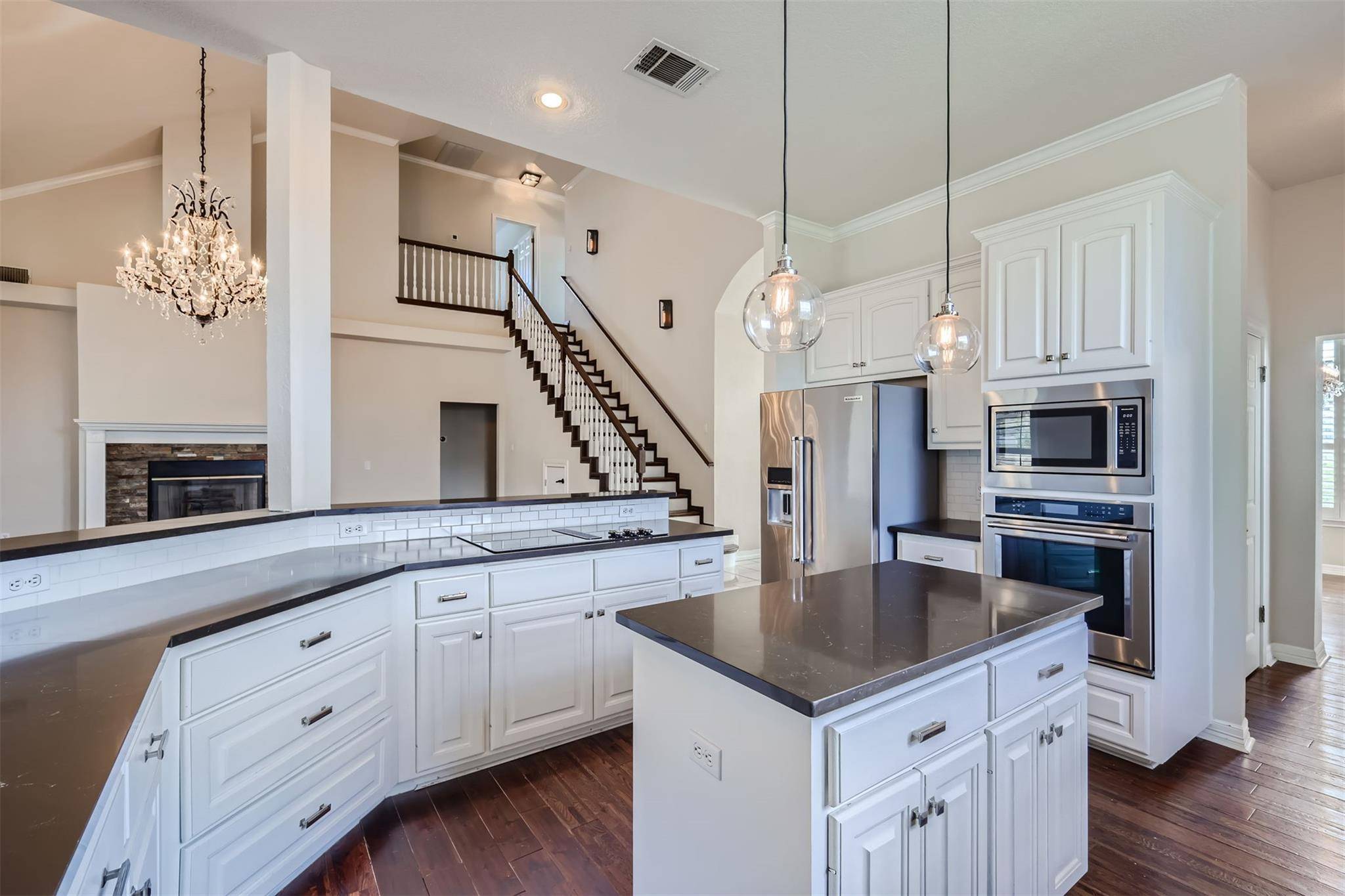 2114 Cliffs Edge DR, Austin, TX 78733