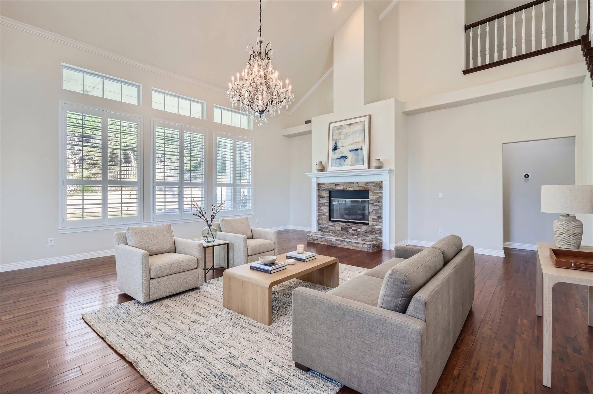 2114 Cliffs Edge DR, Austin, TX 78733