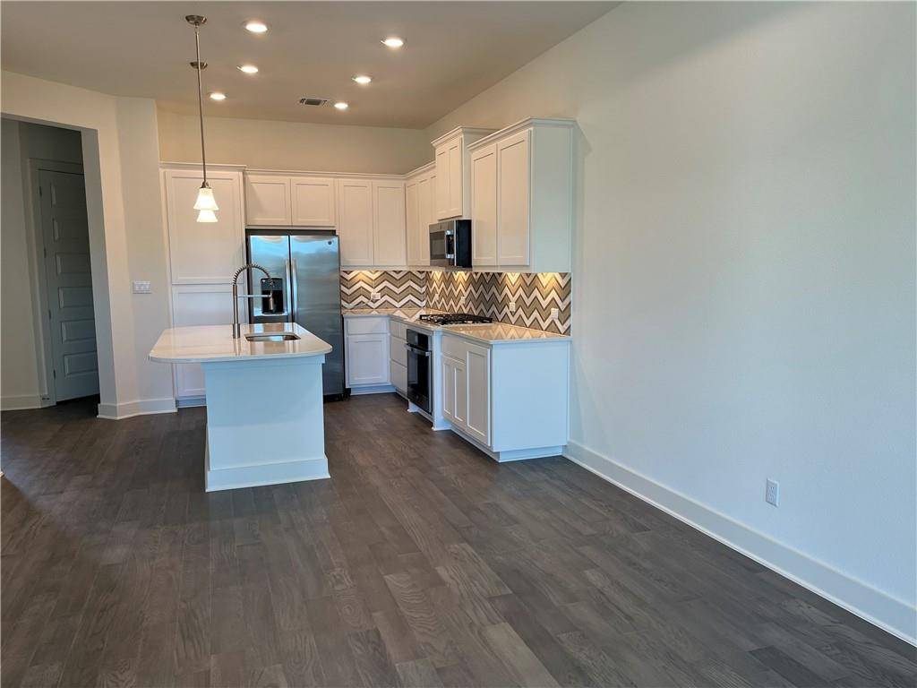 313 Cartwheel BND, Austin, TX 78738