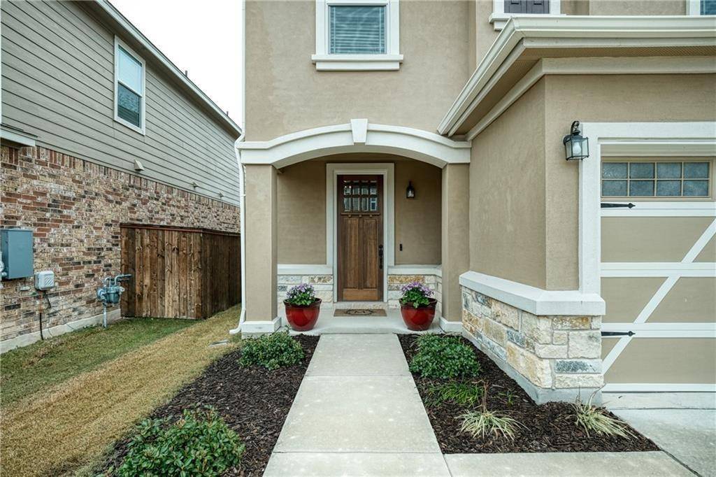 220 Danablu DR, Hutto, TX 78634