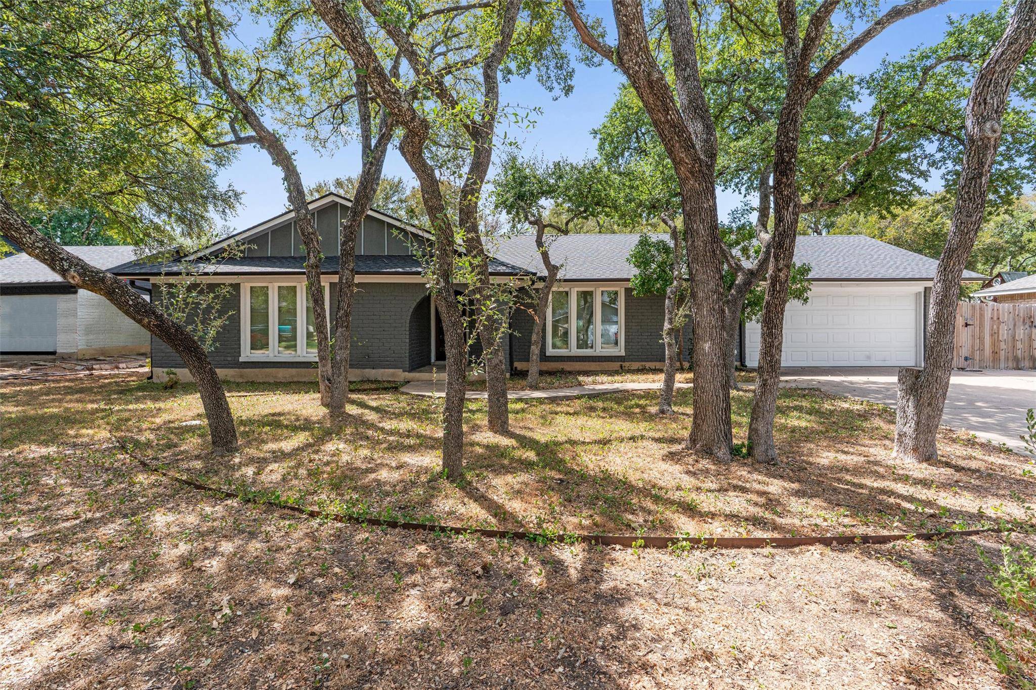 1002 Penny LN, Round Rock, TX 78681