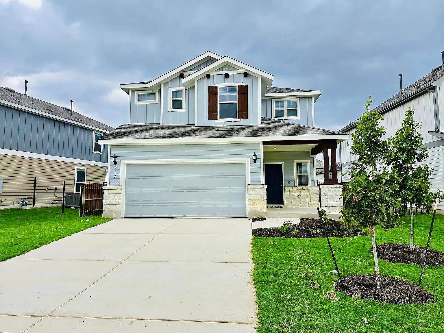 217 Redonda DR, Liberty Hill, TX 78642