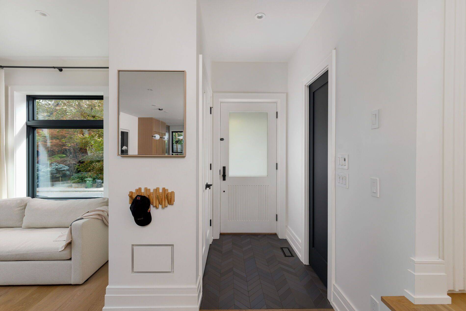 36 Macpherson AVE, Toronto C02, ON M5R 1W8