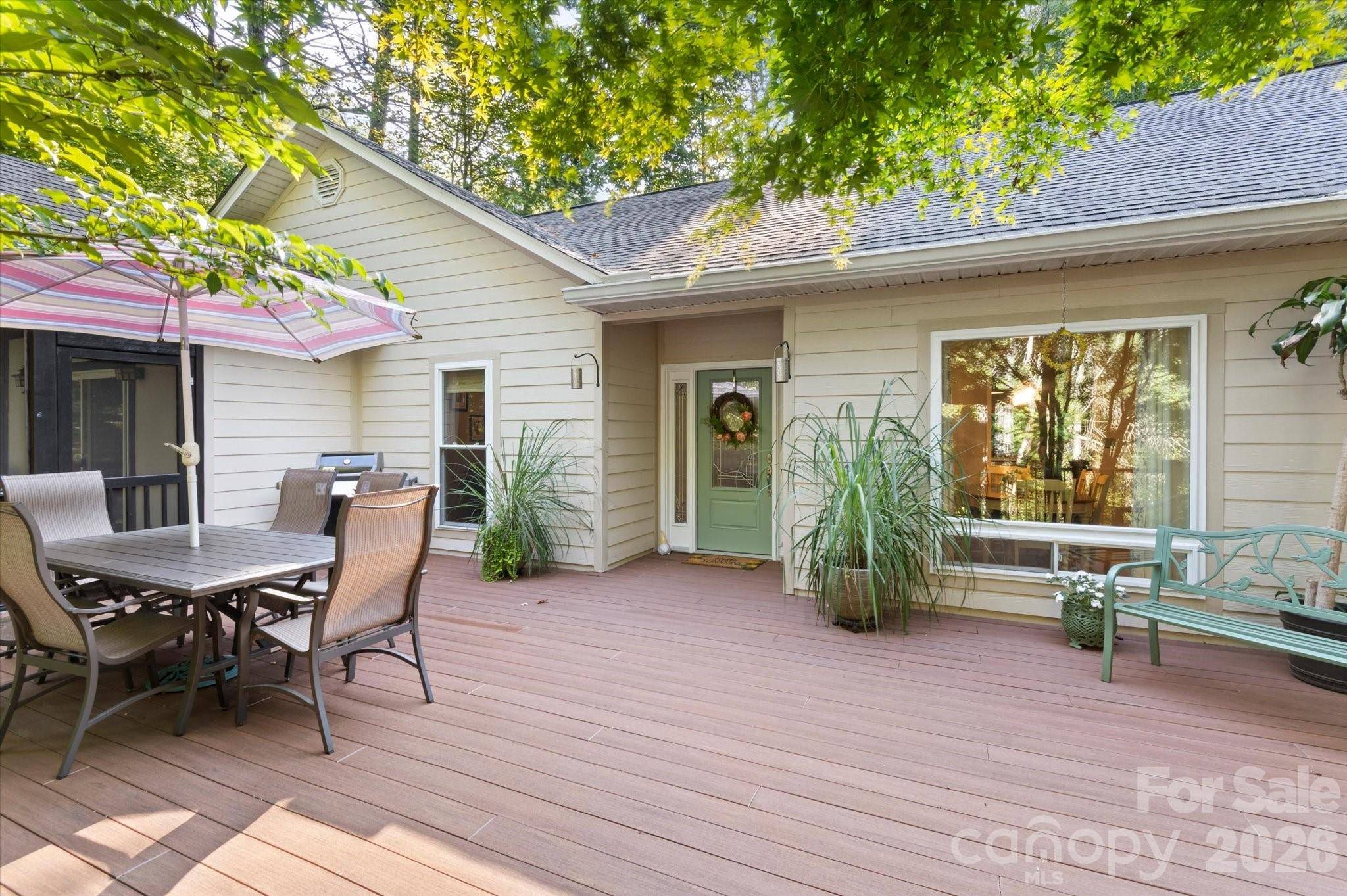 300 Caroline LN, Pisgah Forest, NC 28768
