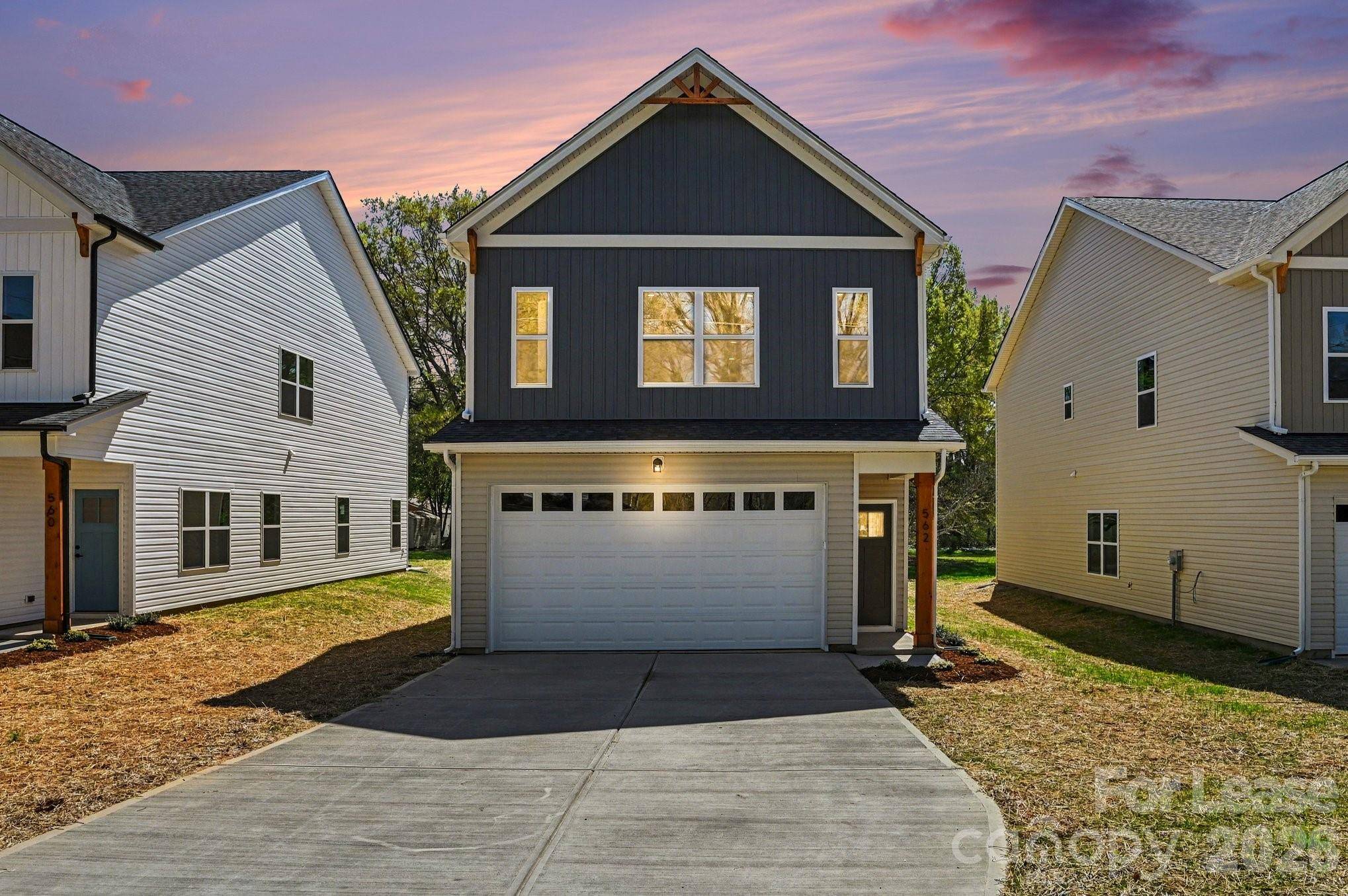 562 W Wilson AVE, Mooresville, NC 28115