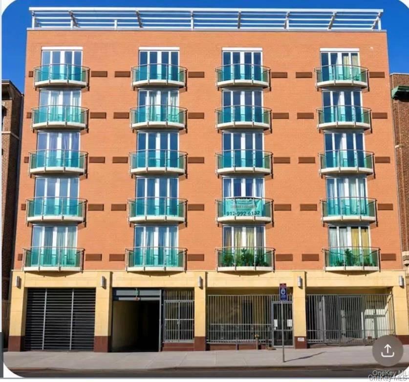 88-20 Parsons BLVD #3D, Jamaica, NY 11432