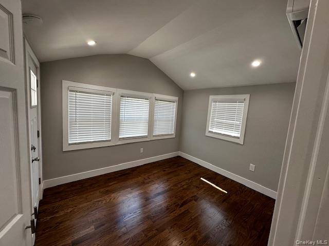 21 West DR, Port Washington, NY 11050
