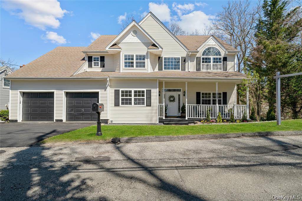 33 Potter LN, Halesite, NY 11743