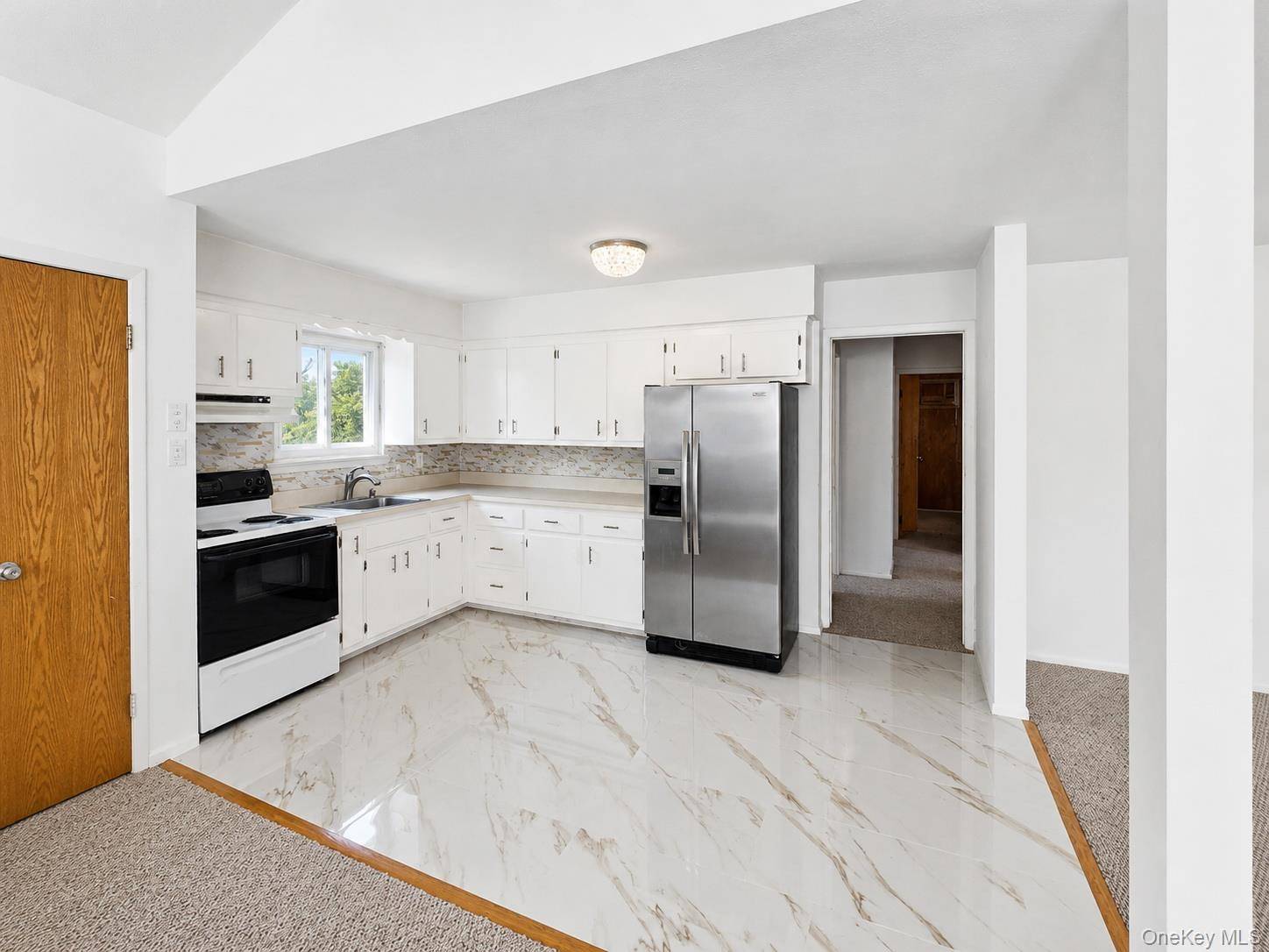17 Fordham RD, West Babylon, NY 11704