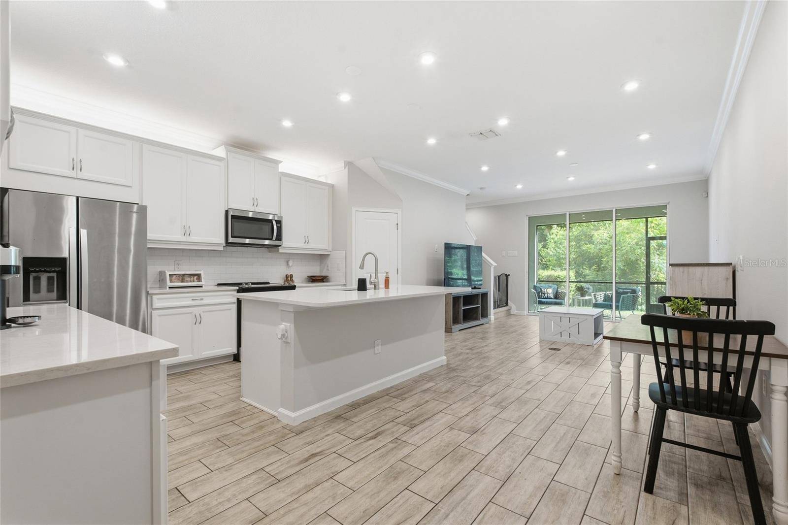 8342 WILDFLOWER GLEN AVE, Odessa, FL 33556