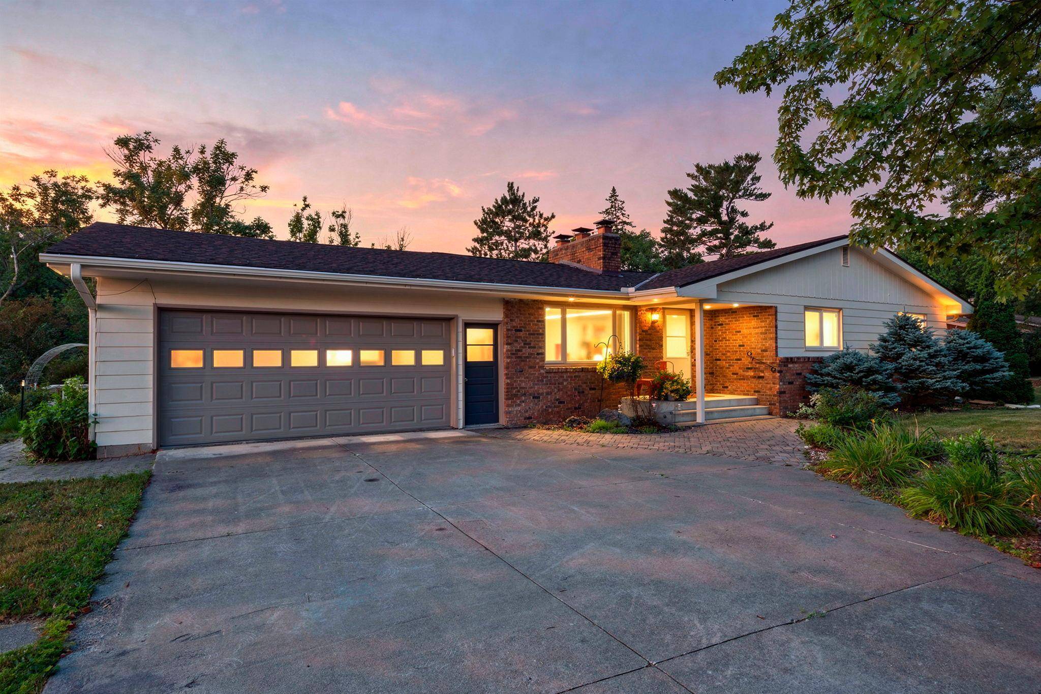 475 Riverside ST, Mora, MN 55051