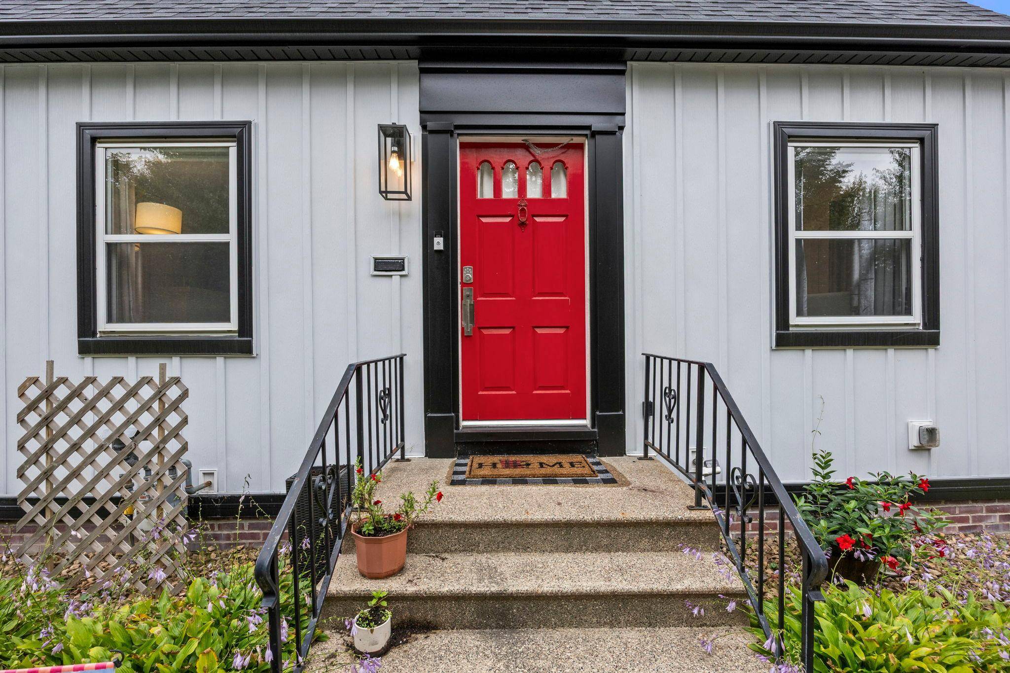 966 Eleanor AVE, Saint Paul, MN 55102