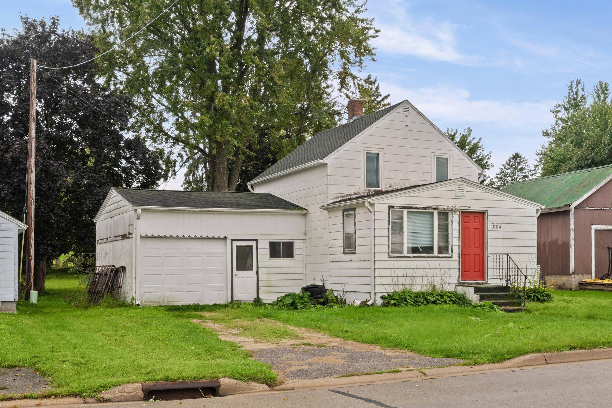 1004 E Main ST, Caledonia, MN 55921