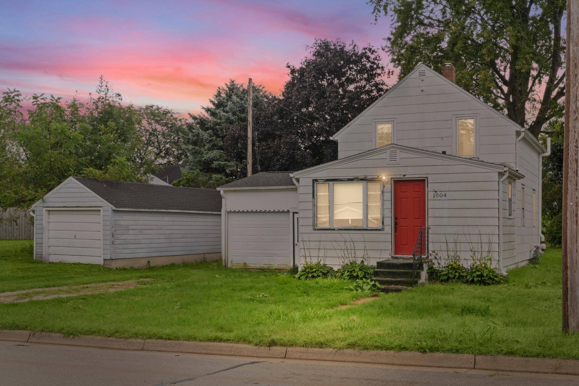 1004 E Main ST, Caledonia, MN 55921