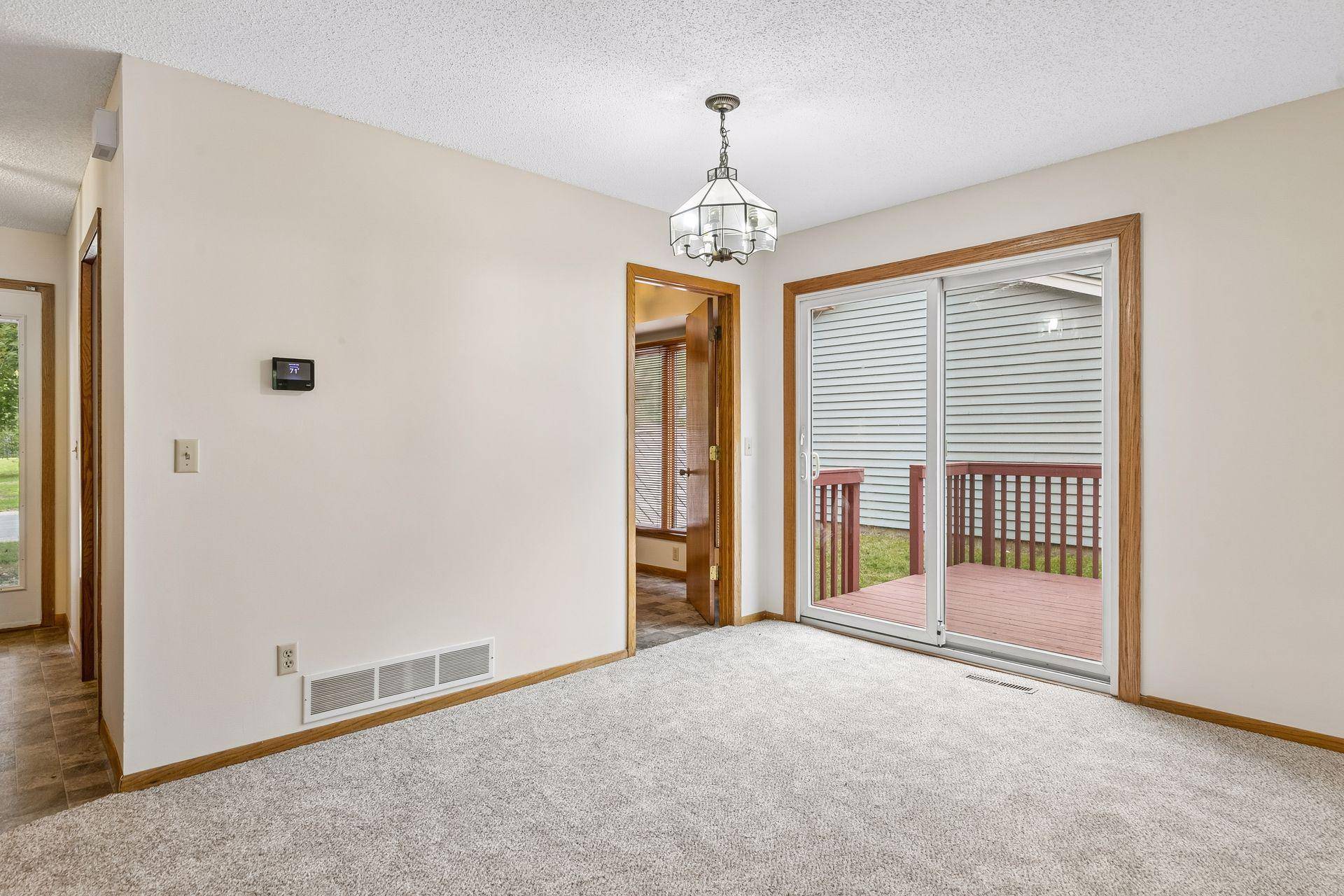 1432 Willow Creek LN, Shoreview, MN 55126