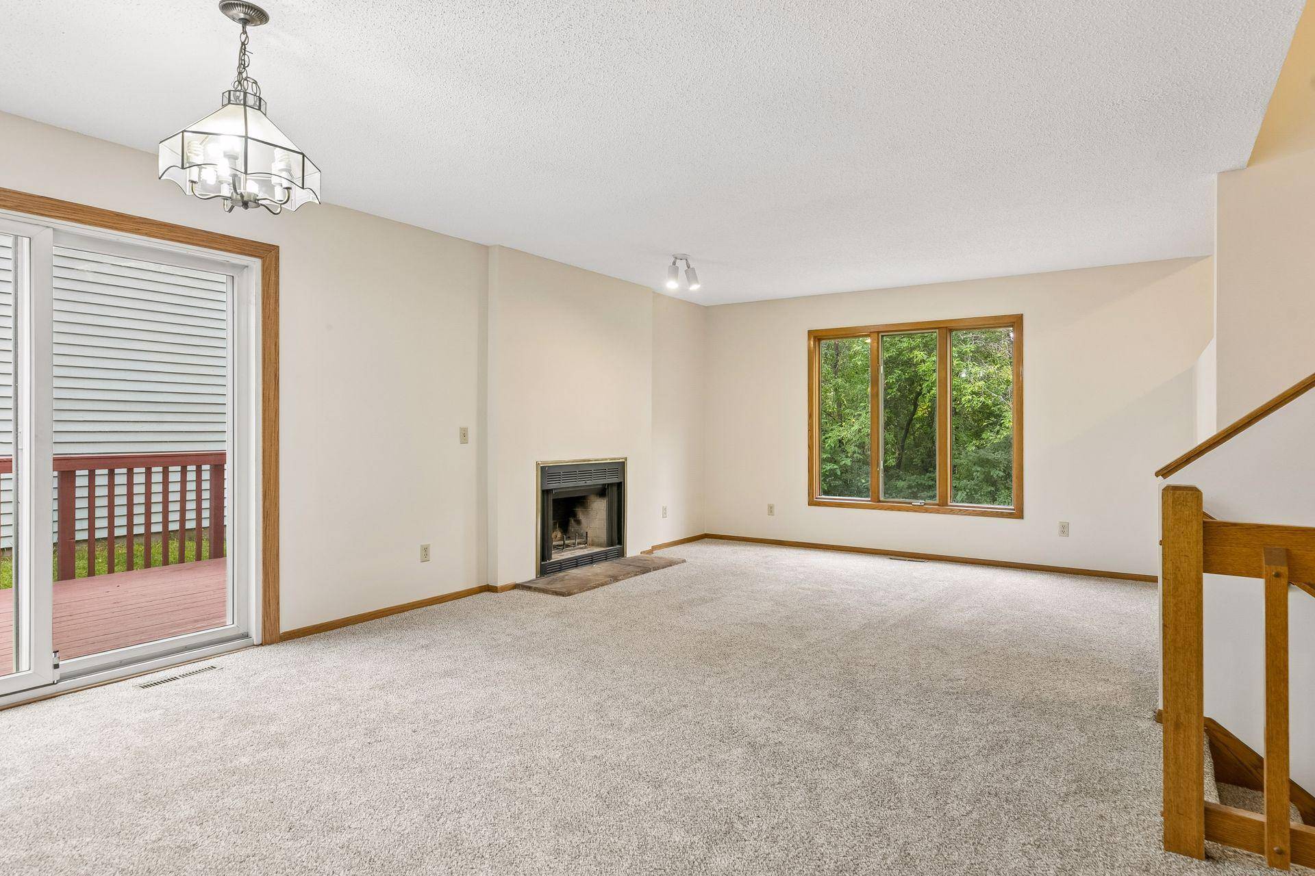 1432 Willow Creek LN, Shoreview, MN 55126