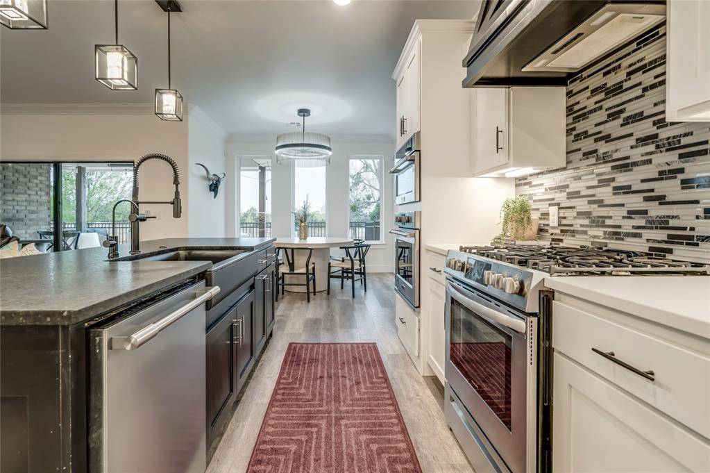22297 Forester LN, Edmond, OK 73025