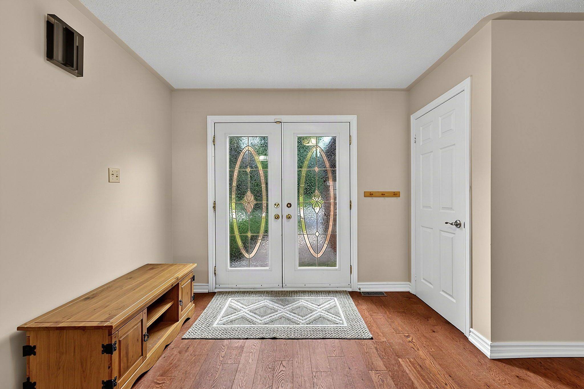 37 Falling Brook DR, Barrie, ON L4N 7E9