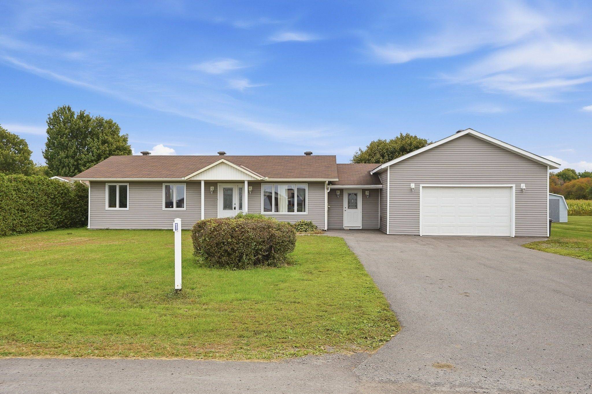 776 Route 11 RD, Alfred And Plantagenet, ON K0B 1C0