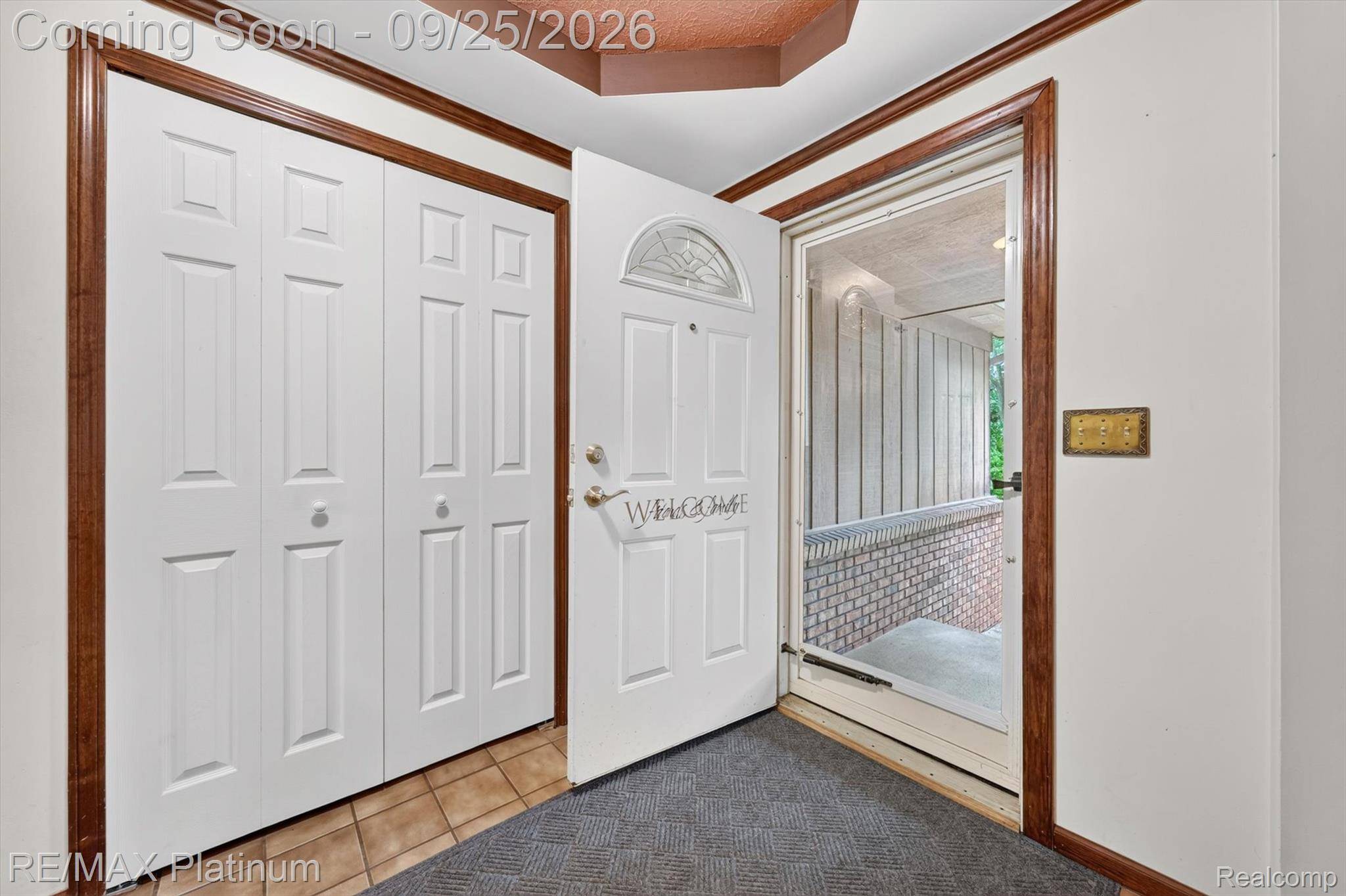 9780 Daleview DR, Green Oak Township, MI 48178
