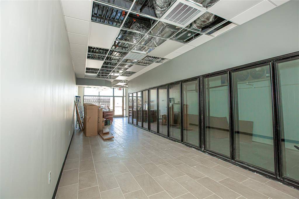 4550 BASSWOOD Boulevard, Fort Worth, TX 76137