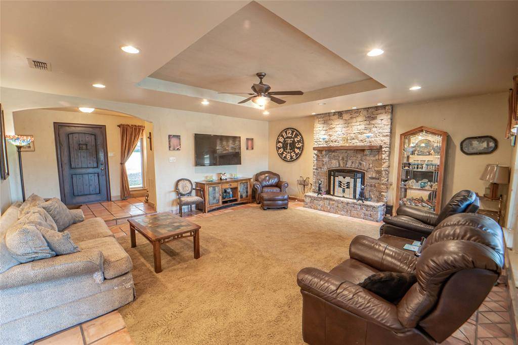 2 London Lane, Breckenridge, TX 76424