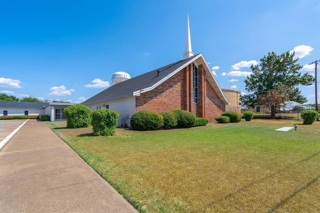 200 E Carr Lane, Duncanville, TX 75116