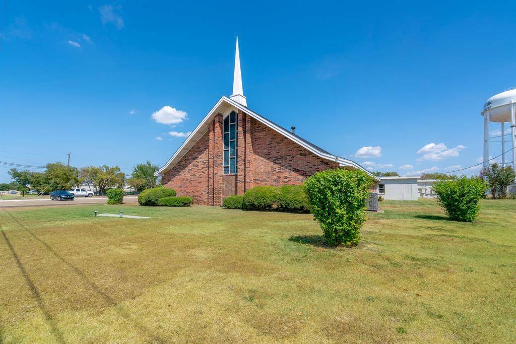 200 E Carr Lane, Duncanville, TX 75116