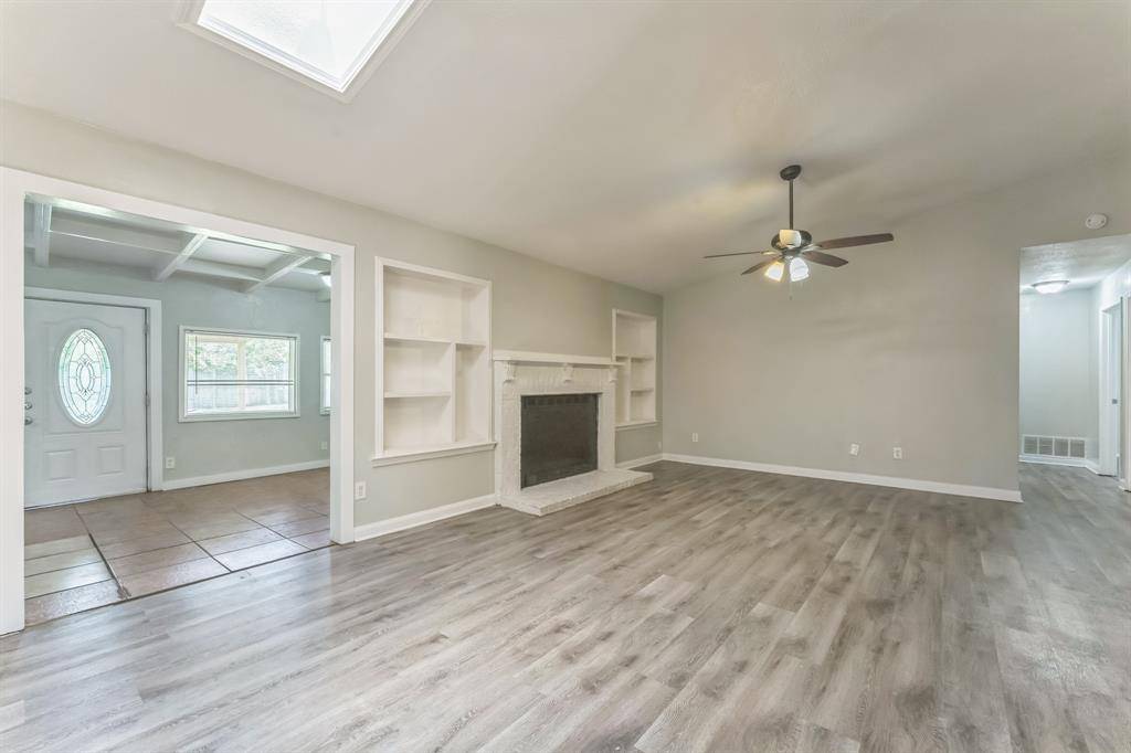 5921 Sea Breeze Lane, Fort Worth, TX 76135
