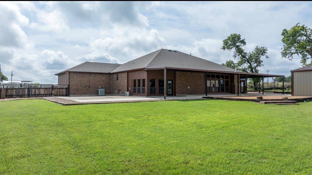 904 County Road 3341, Paradise, TX 76073