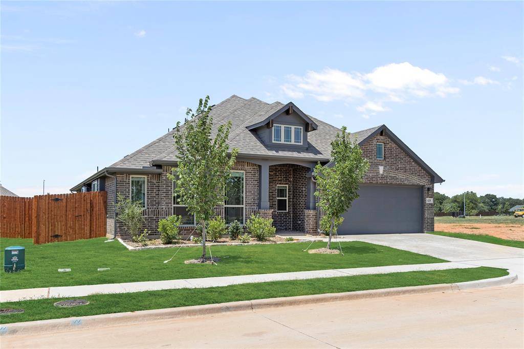 420 Carnero Drive, Granbury, TX 76048