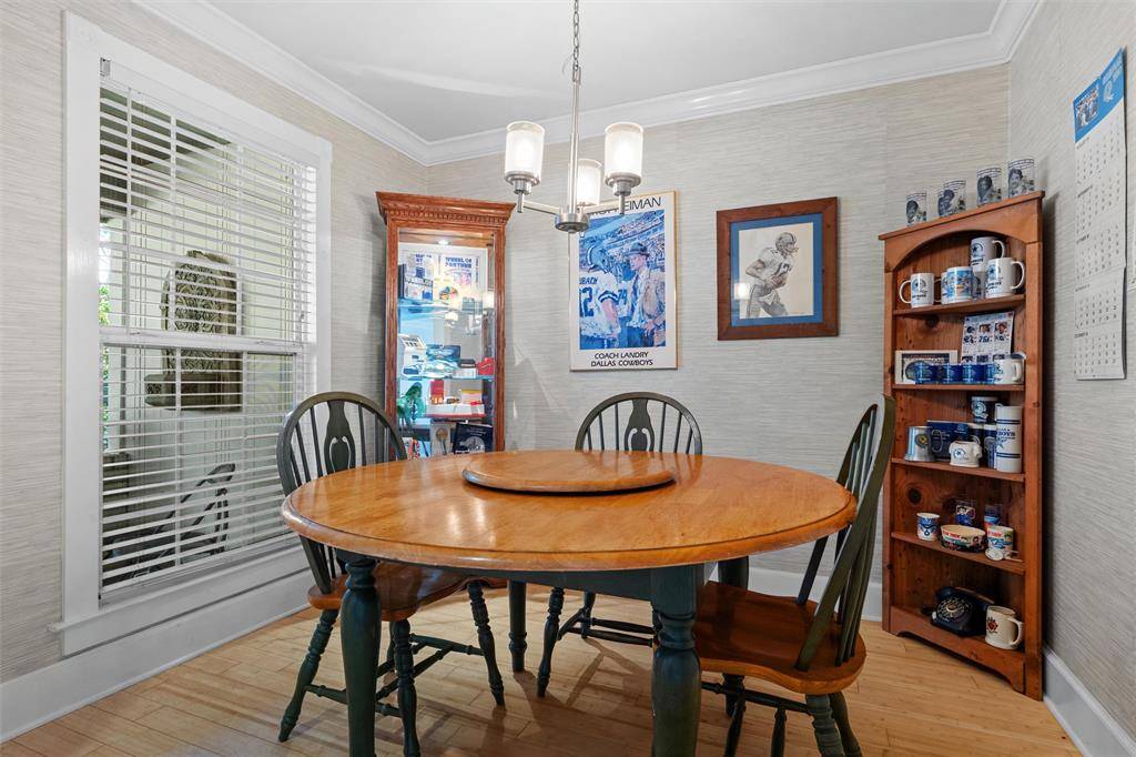1705 Manchester Drive, Arlington, TX 76012