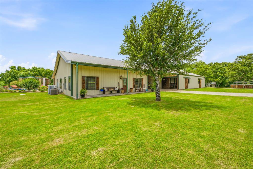 261 Dub Lane, Poolville, TX 76487