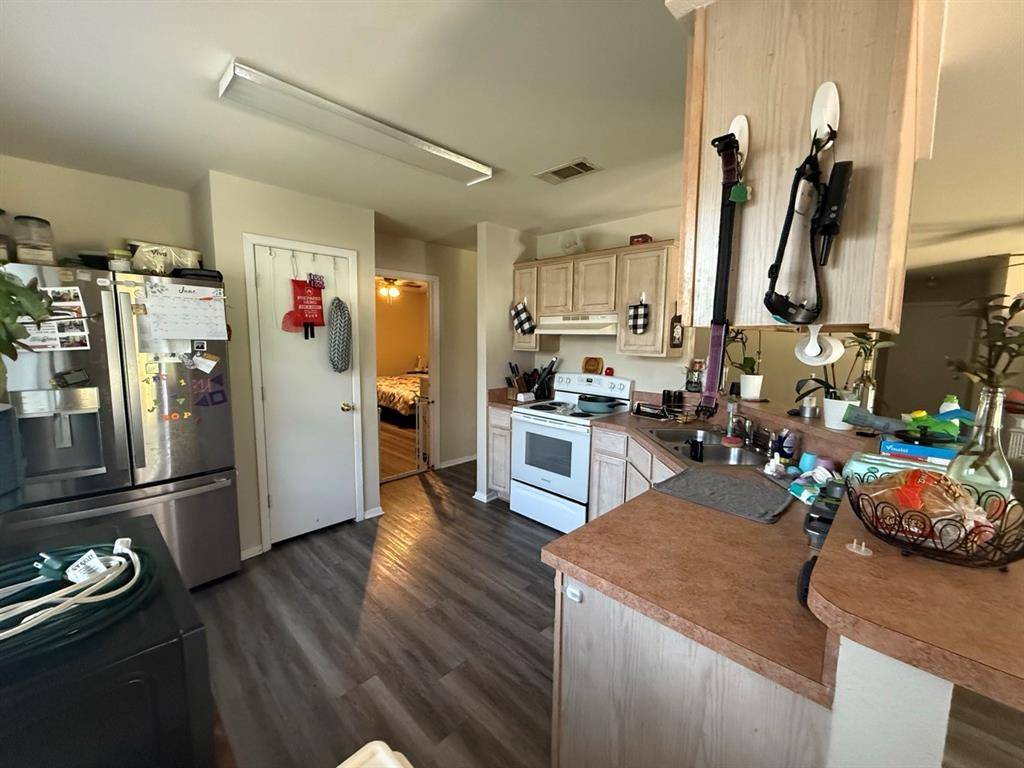 4017 Devonaire Drive, Fort Worth, TX 76008