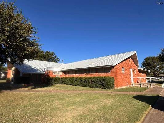 815 E Gilbert Street, Henrietta, TX 76365