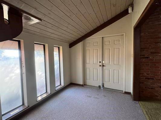 815 E Gilbert Street, Henrietta, TX 76365