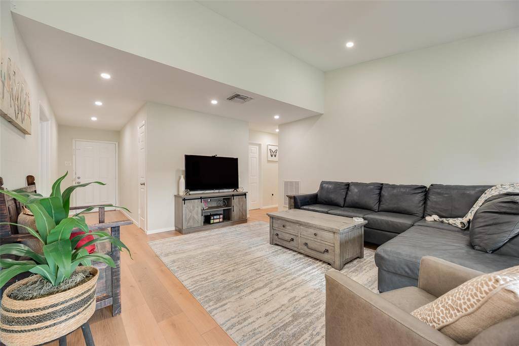 2942 Scott Mill Road, Carrollton, TX 75007